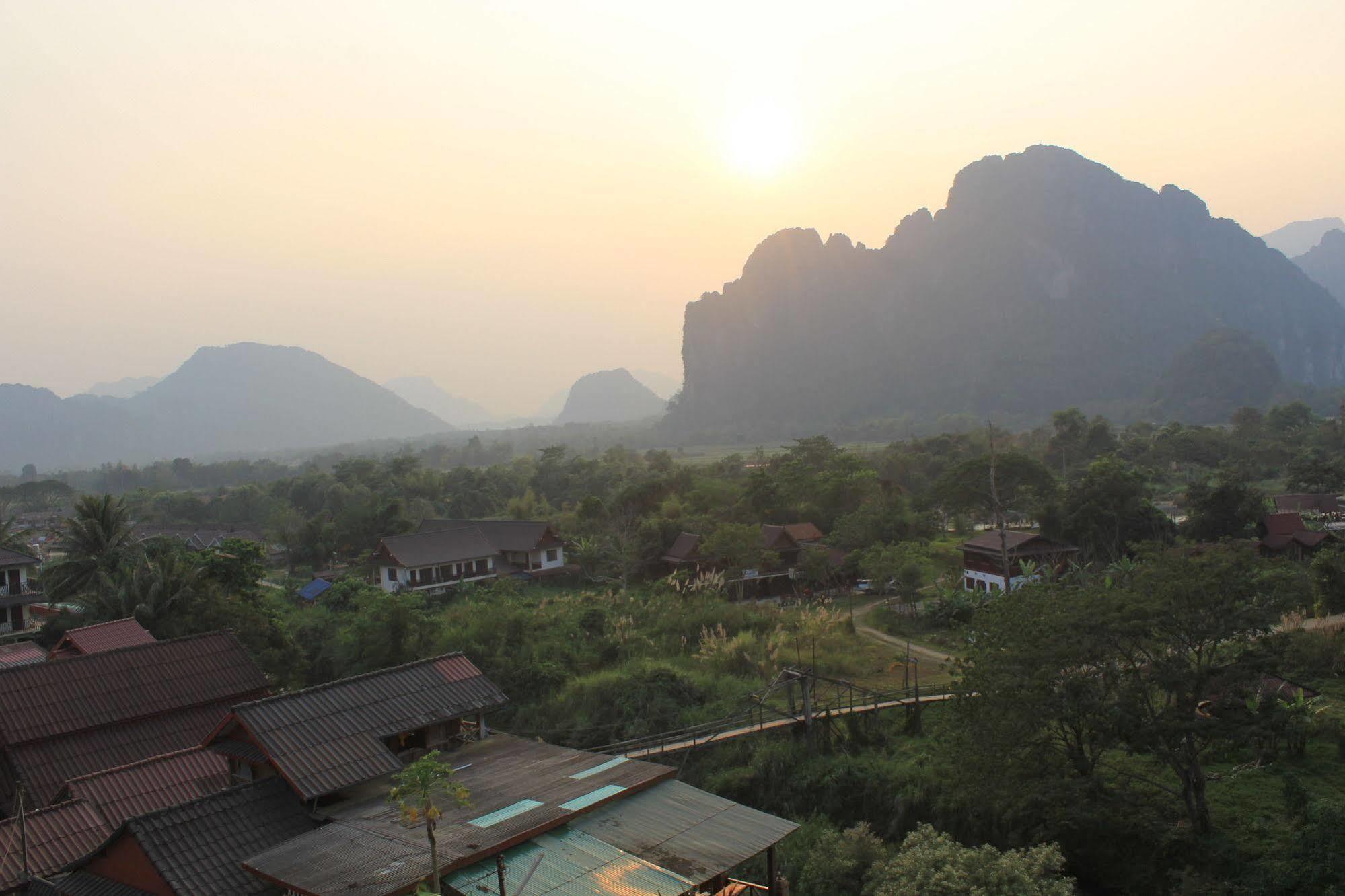 Mountainview Riverside Boutique Hotel Ванг-Виенг Экстерьер фото
